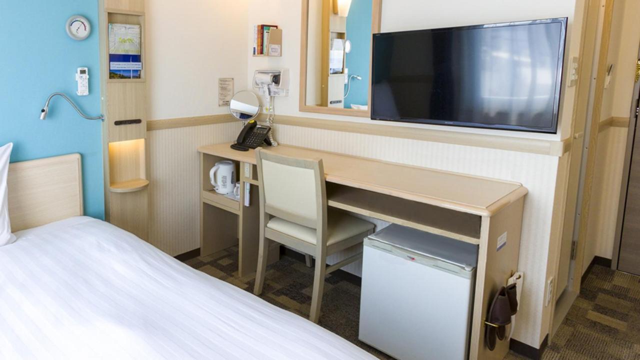 Toyoko Inn Nara Oji Eki Minami Guchi Ngoại thất bức ảnh